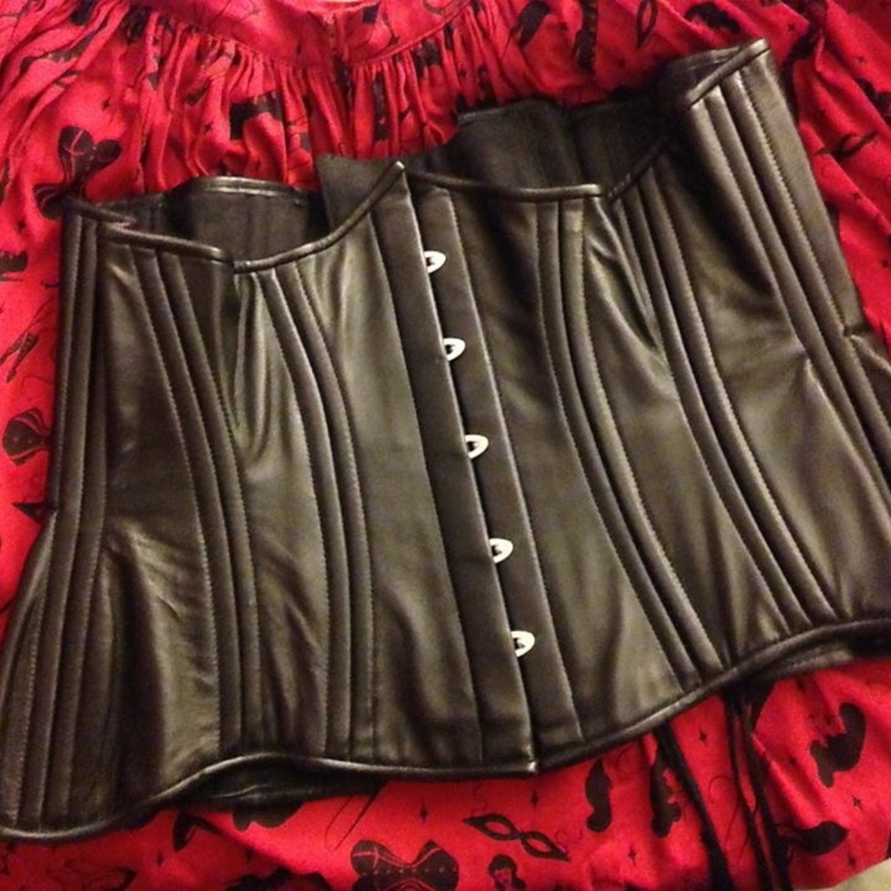 Orchard Corset Steel Boned Real Leather 32 Black